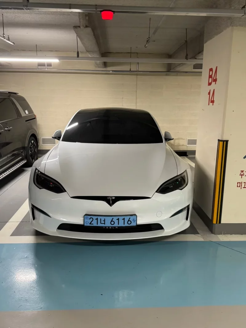 Tesla MODEL S
