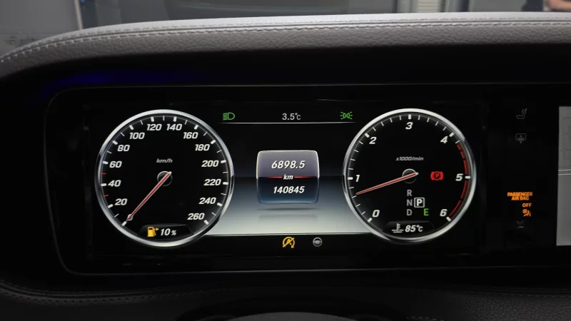 Mercedes-Benz S-Class