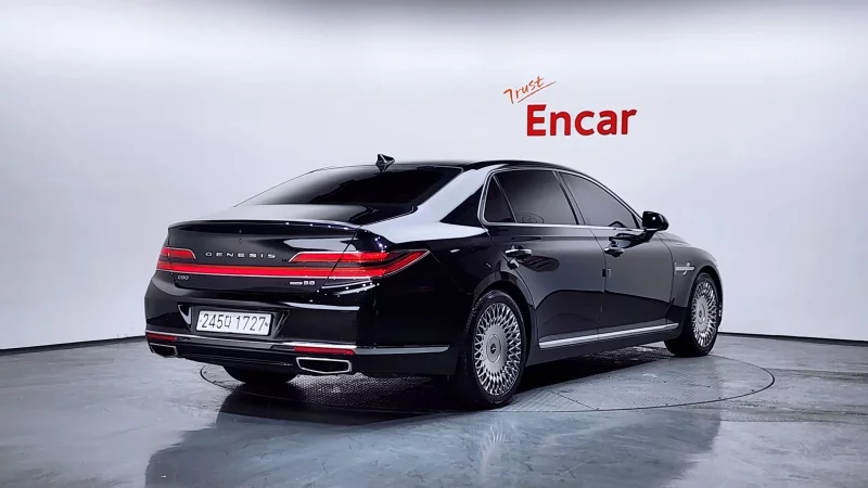 Genesis G90