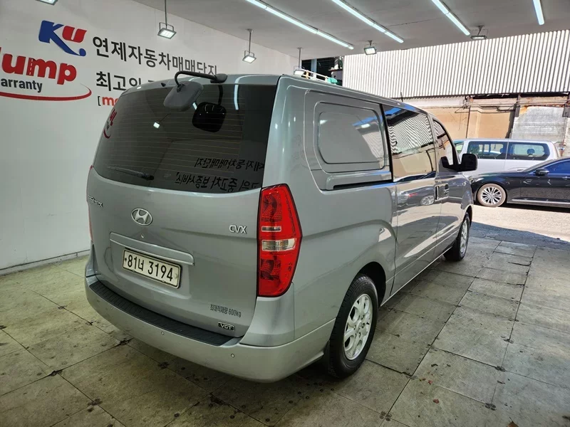 Hyundai Starex