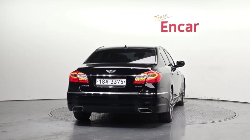 Hyundai Genesis
