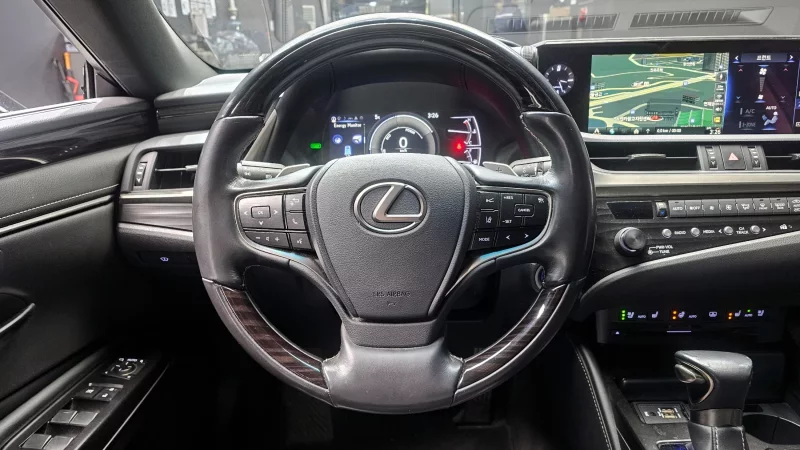 Lexus ES300h