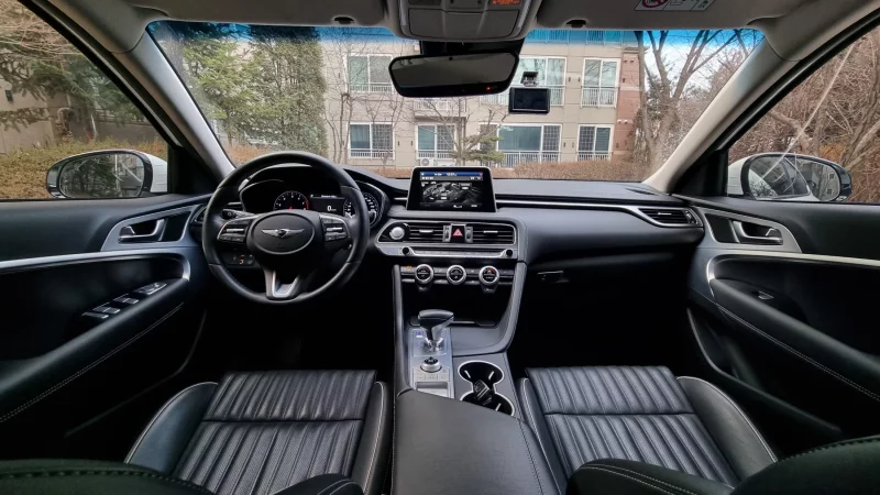 Genesis G70