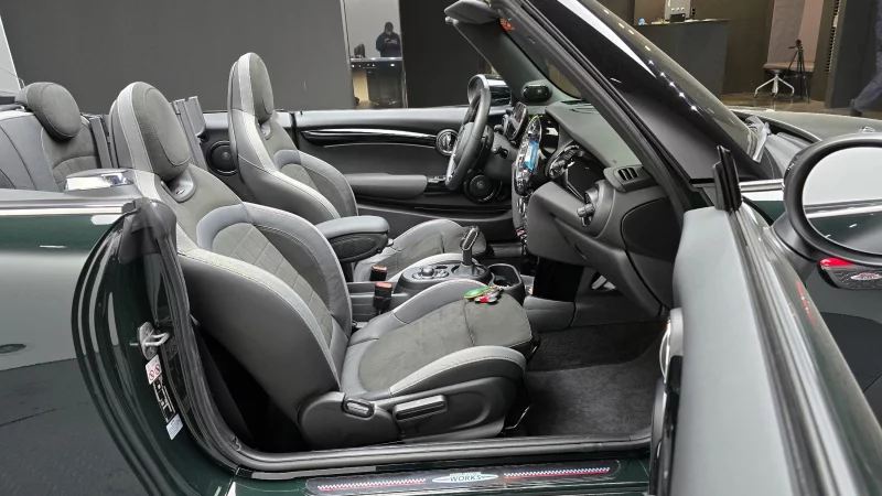 MINI Cooper Convertible