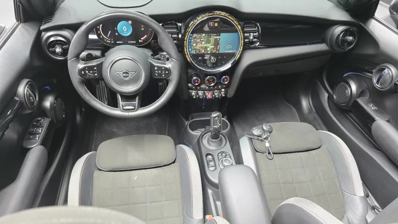 MINI Cooper Convertible