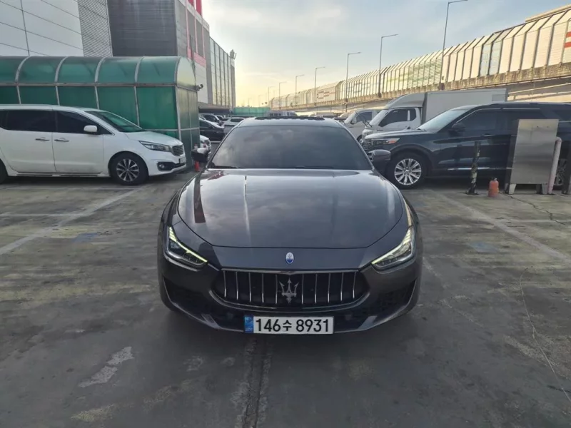 Maserati GHIBLI