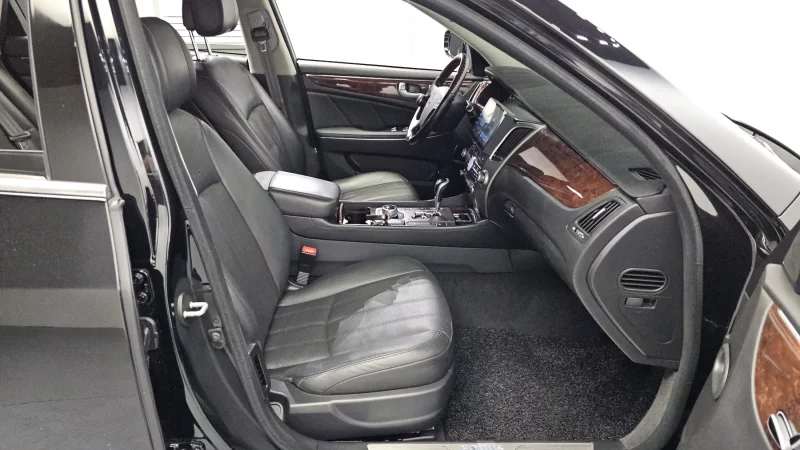 Hyundai Equus