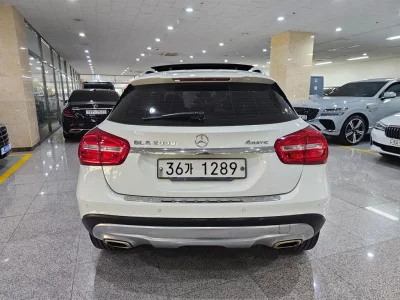 Mercedes-Benz GLA-Class