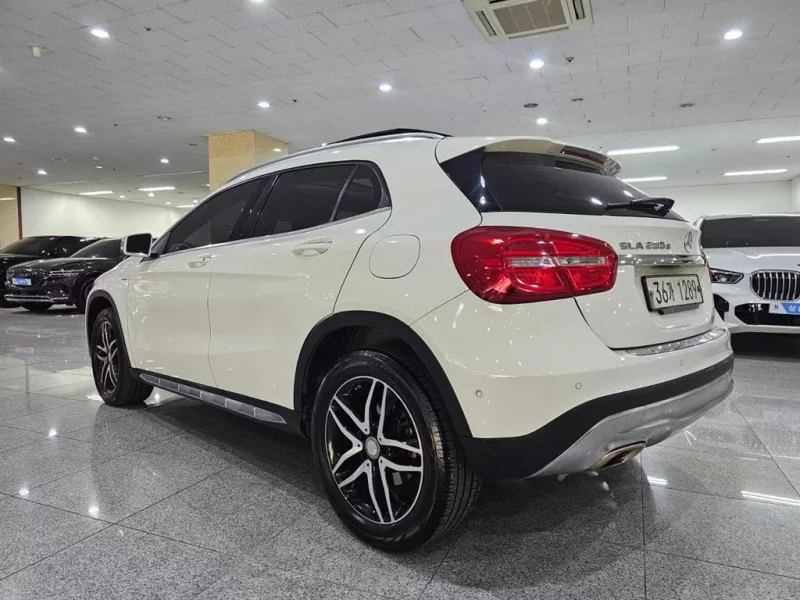 Mercedes-Benz GLA-Class