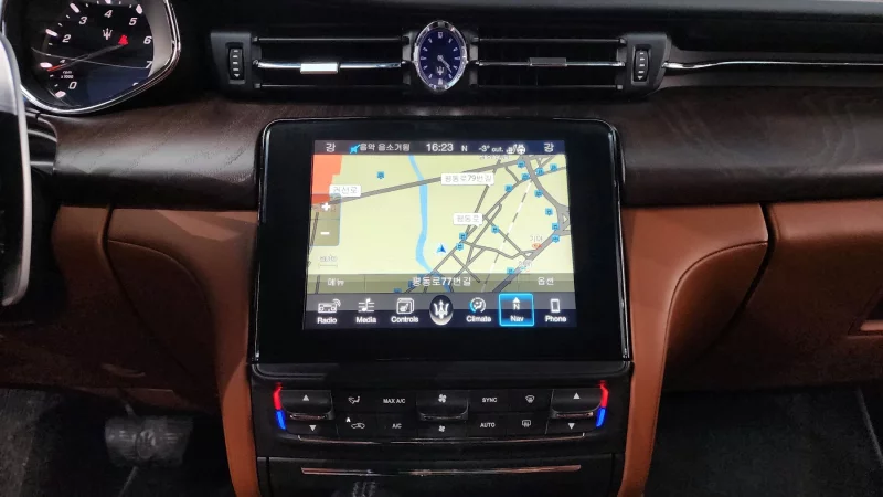 Maserati QUATTROPORTE