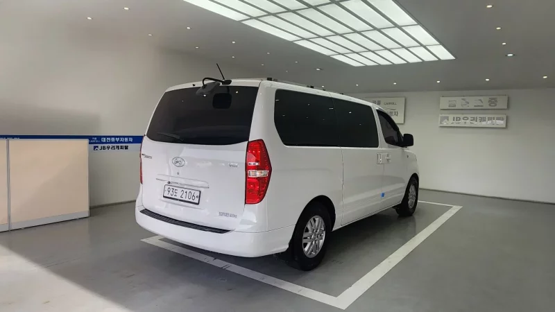 Hyundai Grand Starex