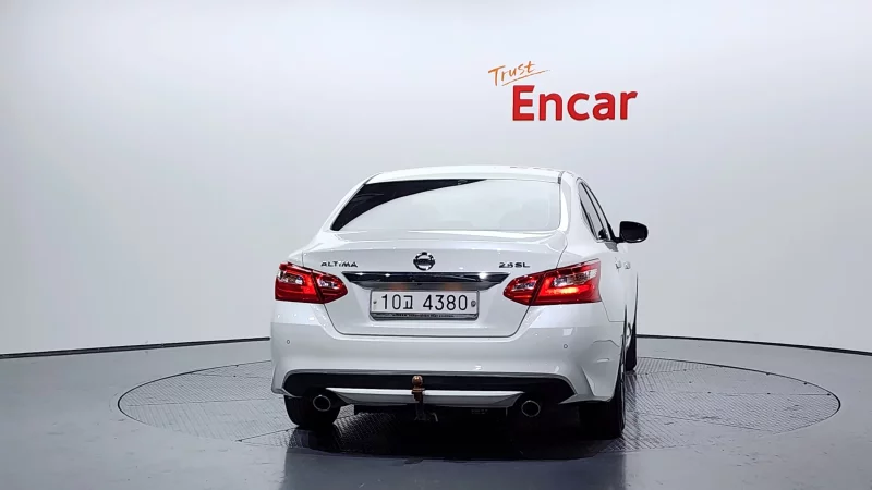 Nissan Altima
