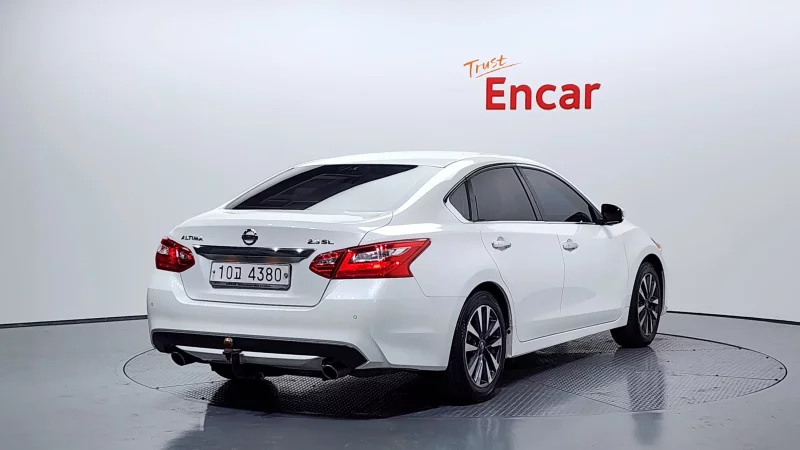 Nissan Altima