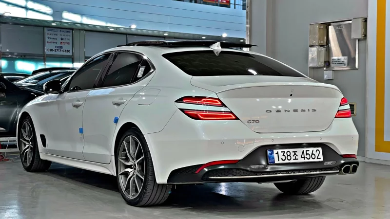 Genesis G70