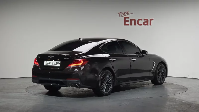Genesis G70