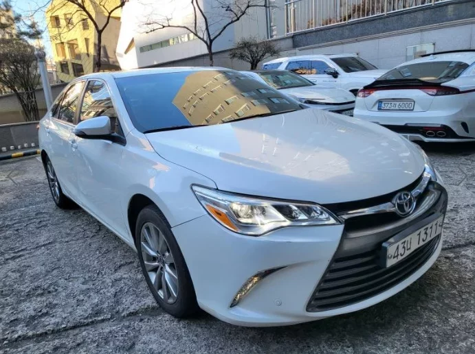 Toyota CAMRY