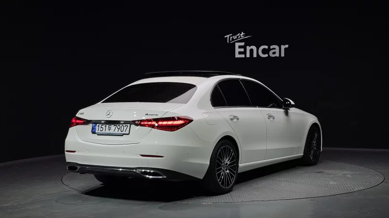 Mercedes-Benz C-Class