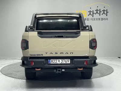 Kia Tasman