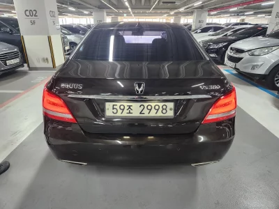 Hyundai Equus