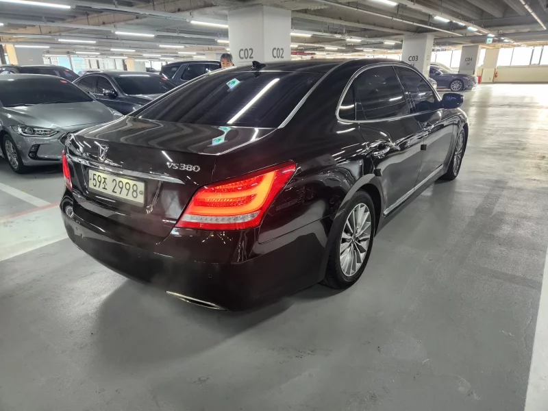 Hyundai Equus