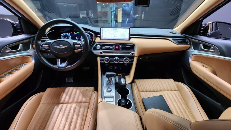 Genesis G70