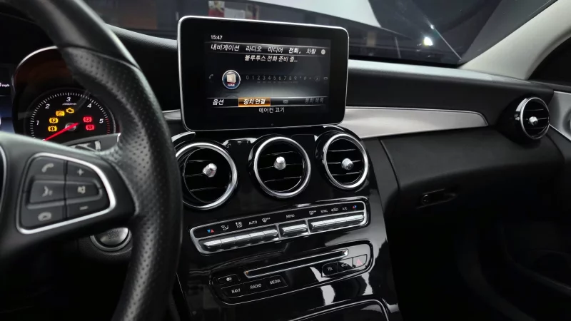 Mercedes-Benz C-Class