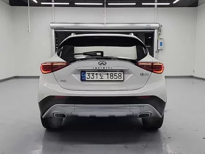 Infiniti QX30