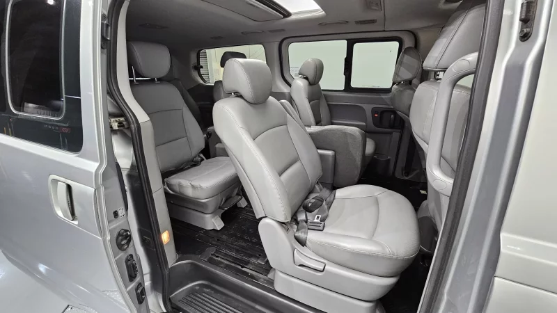 Hyundai Starex