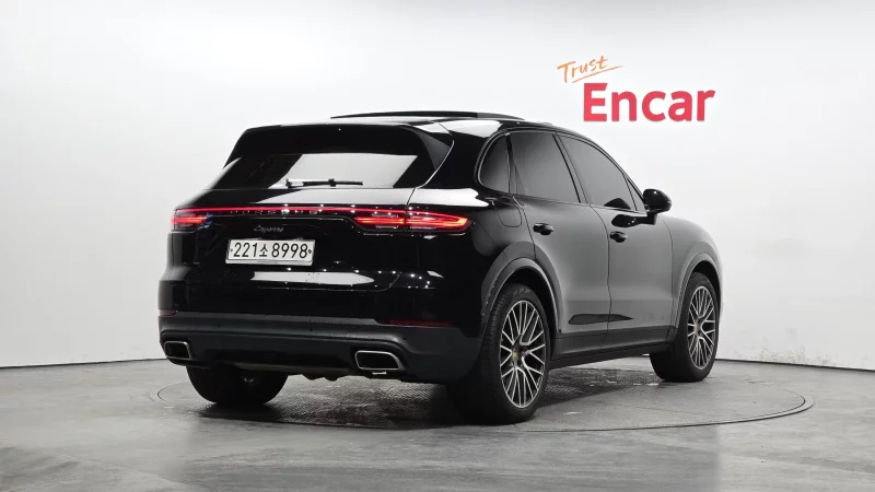 Porsche CAYENNE
