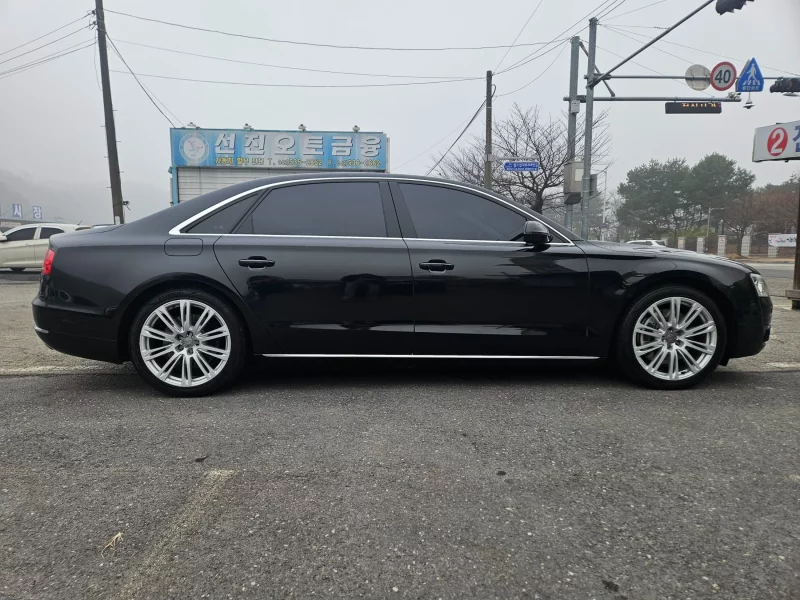 Audi A8