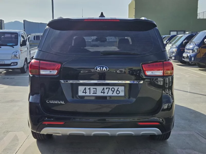 Kia Carnival