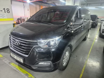 Hyundai Starex