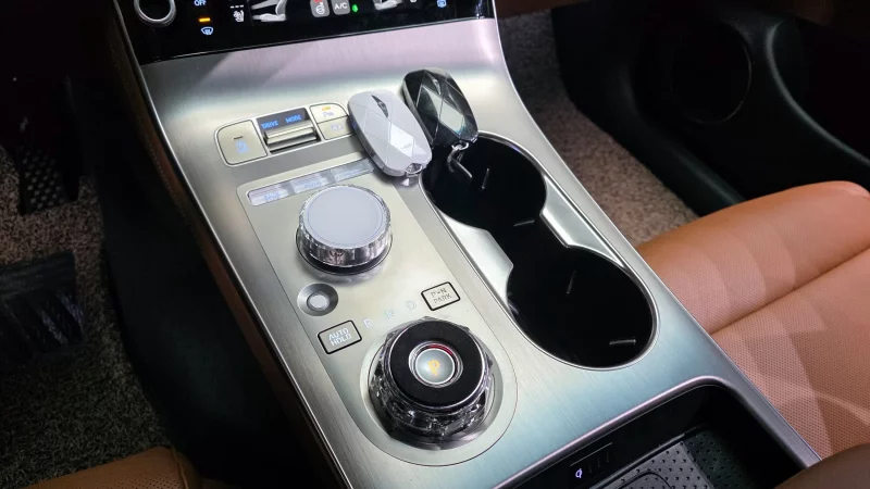 Genesis GV70