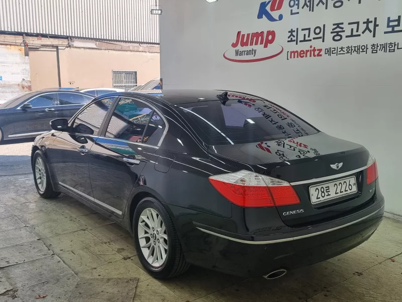 Hyundai Genesis