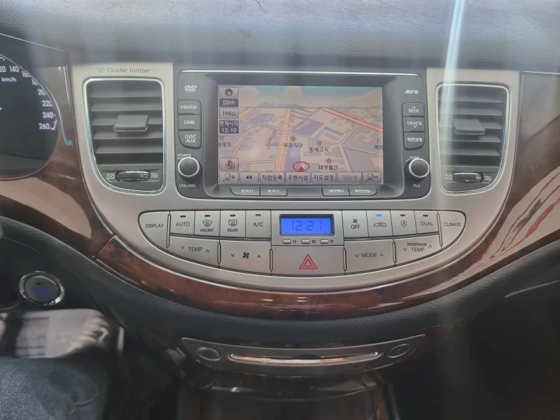Hyundai Genesis