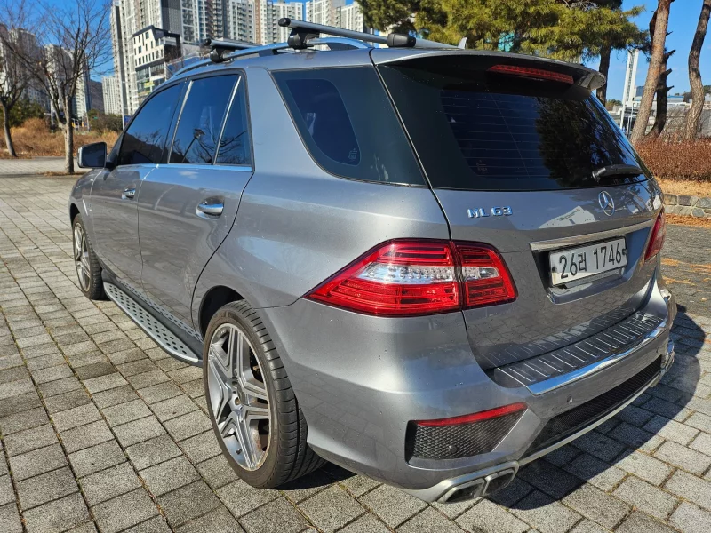 Mercedes-Benz M-class