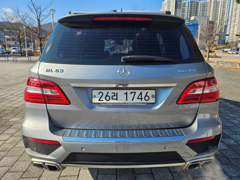 Mercedes-Benz M-class