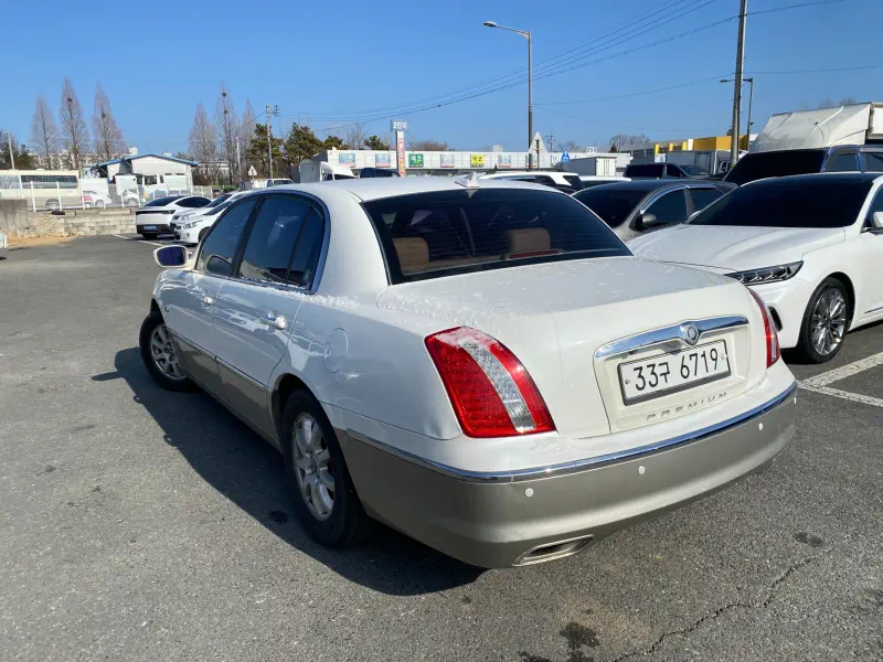 Kia OPIRUS