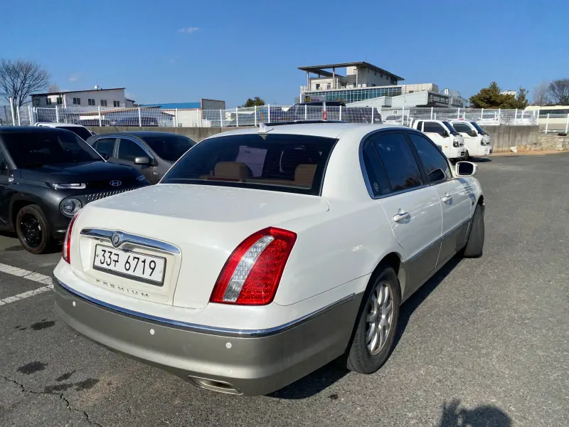 Kia OPIRUS