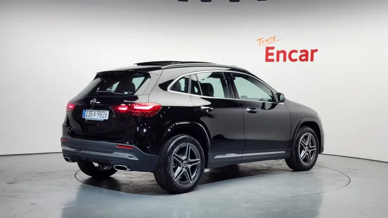 Mercedes-Benz GLA-Class