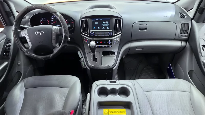 Hyundai Grand Starex