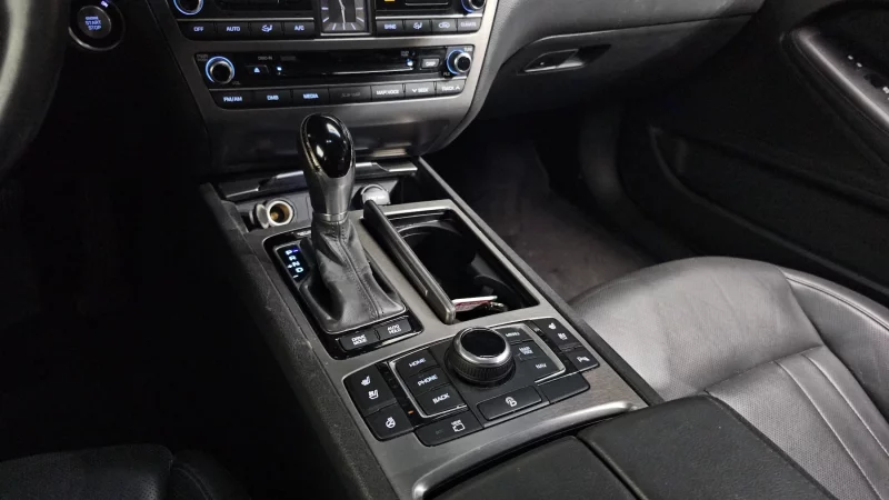 Hyundai Genesis