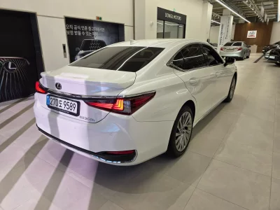 Lexus ES300h