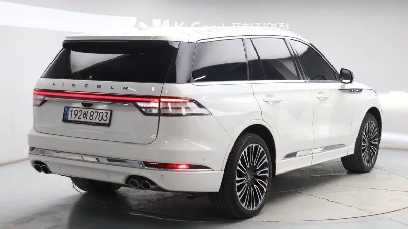 Lincoln AVIATOR