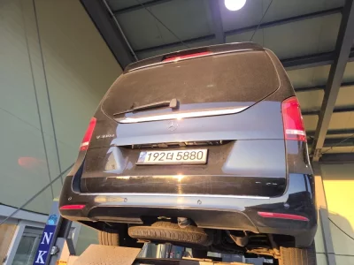 Mercedes-Benz V-Class