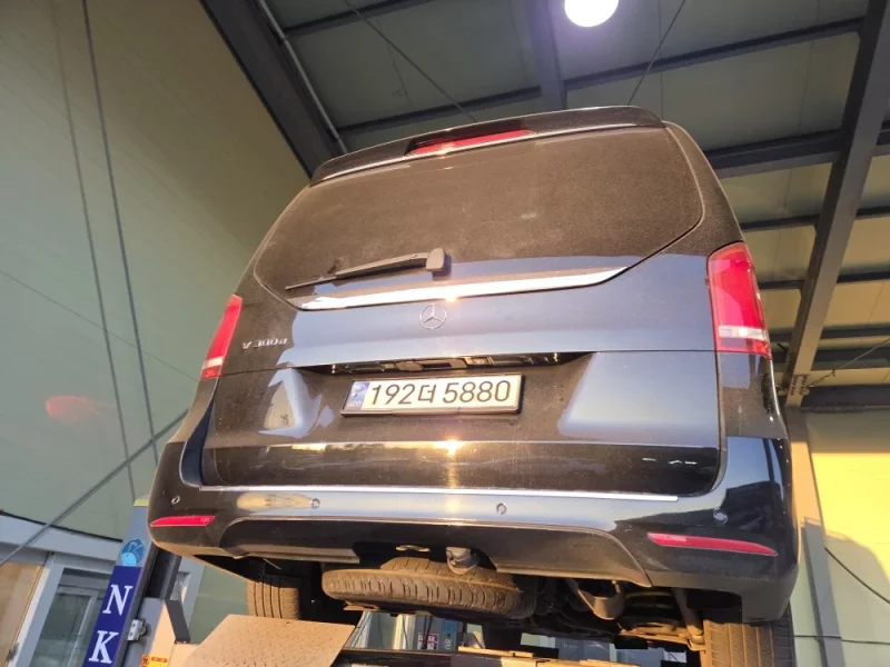 Mercedes-Benz V-Class