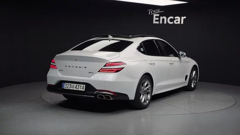 Genesis G70