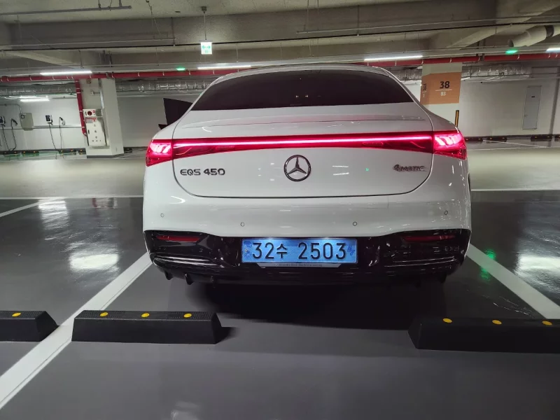Mercedes-Benz EQS