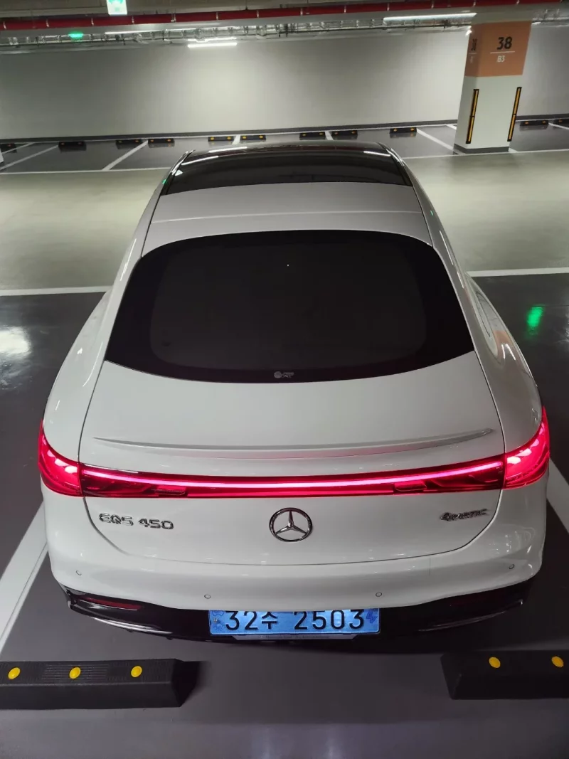 Mercedes-Benz EQS