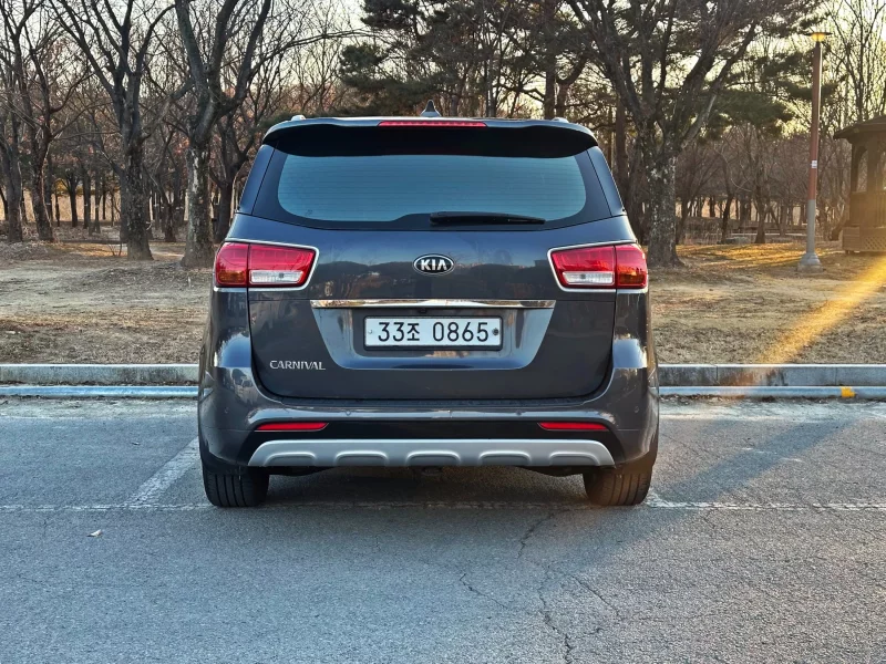 Kia Carnival